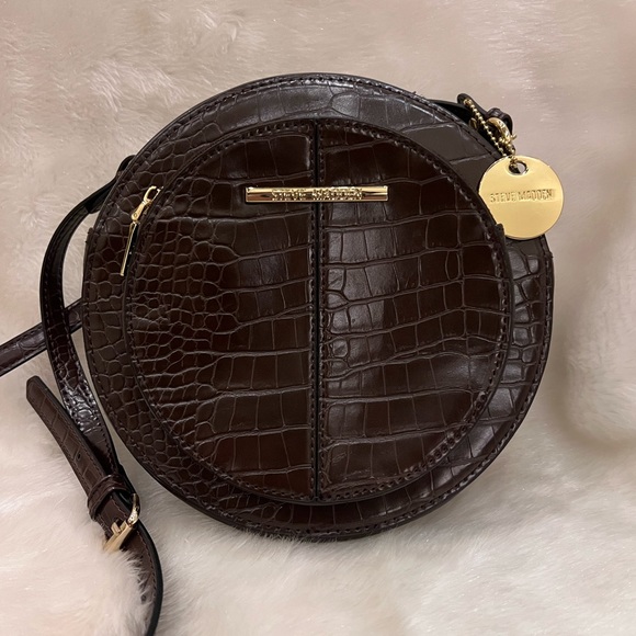 Steve Madden Handbags - Steve Madden Round Crossbody